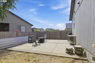 1902 Adelman Loop, Eugene, OR 97402 - Photo 27