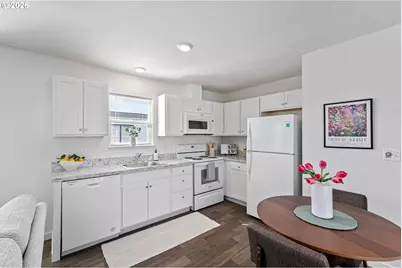 1085 W 1st Ave #E, Junction City, OR 97448 - Photo 7