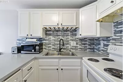 8412 NE 37th Cir, Vancouver, WA 98662 - Photo 9