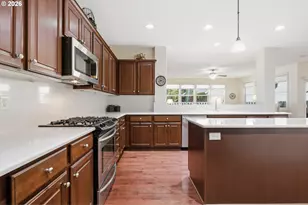 8595 SW Lady Apple Ln, Tigard, OR 97224 - Photo 7