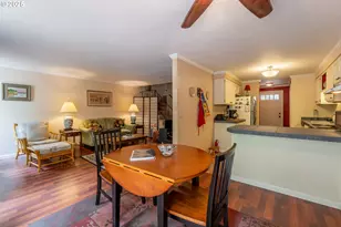 9134 SW Wilshire St, Portland, OR 97225 - Photo 11