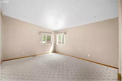 313 NE Kirby Ave, Roseburg, OR 97470 - Photo 15