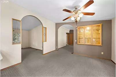 313 NE Kirby Ave, Roseburg, OR 97470 - Photo 5