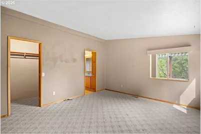 313 NE Kirby Ave, Roseburg, OR 97470 - Photo 17