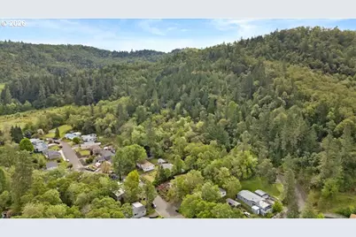 313 NE Kirby Ave, Roseburg, OR 97470 - Photo 27