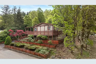 313 NE Kirby Ave, Roseburg, OR 97470 - Photo 21