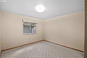 313 NE Kirby Ave, Roseburg, OR 97470 - Photo 13