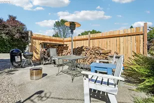 819 Sierra Vista Dr, Newberg, OR 97132 - Photo 37