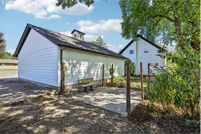 819 Sierra Vista Dr, Newberg, OR 97132 - Photo 35