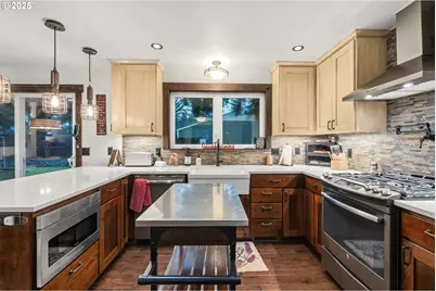 2555 NW Squire Pl, Albany, OR 97321 - Photo 13