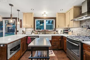 2555 NW Squire Pl, Albany, OR 97321 - Photo 13