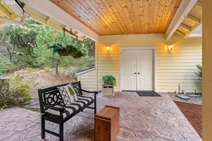 780 Pinecrest Dr, Grants Pass, OR 97526 - Photo 41