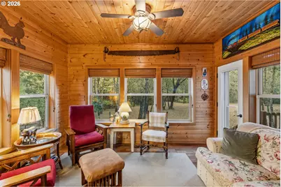 780 Pinecrest Dr, Grants Pass, OR 97526 - Photo 19