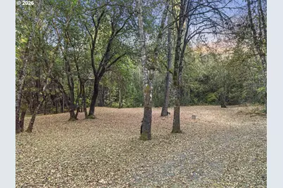 780 Pinecrest Dr, Grants Pass, OR 97526 - Photo 45
