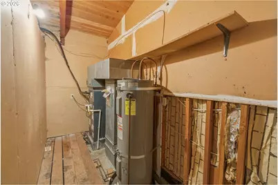 94915 Turnbow Ln, Junction City, OR 97448 - Photo 15