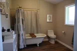 3030 NE Newby St, McMinnville, OR 97128 - Photo 17