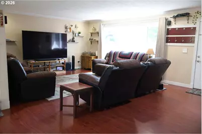 3030 NE Newby St, McMinnville, OR 97128 - Photo 3