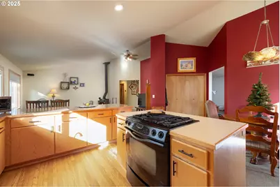 69341 Silver Spur, Sisters, OR 97759 - Photo 9