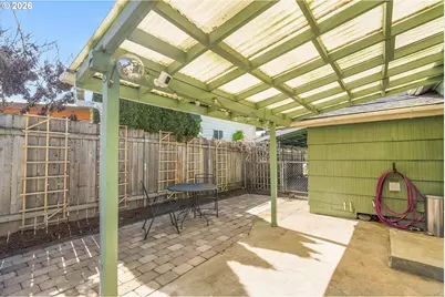 9945 N Lombard St, Portland, OR 97203 - Photo 19