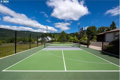 33723 Van Duyn Rd, Eugene, OR 97408 - Photo 13