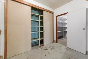 12333 SE Madison St, Portland, OR 97233 - Photo 15