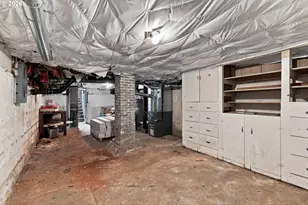 923 NE 155th Ave, Portland, OR 97230 - Photo 29