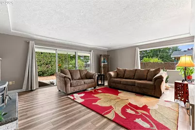 923 NE 155th Ave, Portland, OR 97230 - Photo 15