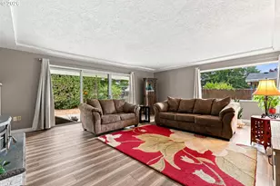 923 NE 155th Ave, Portland, OR 97230 - Photo 15