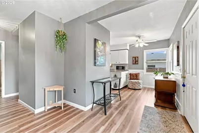 923 NE 155th Ave, Portland, OR 97230 - Photo 7