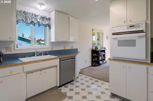 38897 NW 2nd Ave, Scio, OR 97374 - Photo 9