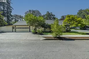 1865 Tabor St, Eugene, OR 97401 - Photo 3