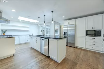 1865 Tabor St, Eugene, OR 97401 - Photo 15