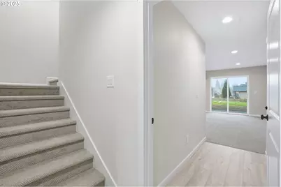 4668 SE 2nd St, Gresham, OR 97080 - Photo 5