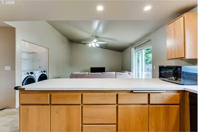 5255 Donohoe Ave, Eugene, OR 97402 - Photo 11