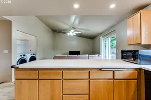 5255 Donohoe Ave, Eugene, OR 97402 - Photo 11