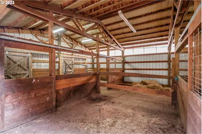 24333 Vaughn Rd, Veneta, OR 97487 - Photo 21