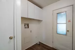 24333 Vaughn Rd, Veneta, OR 97487 - Photo 11