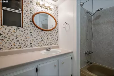 24333 Vaughn Rd, Veneta, OR 97487 - Photo 13