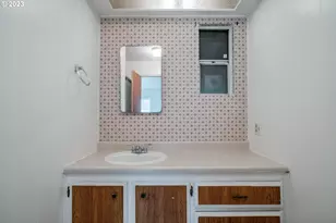 24333 Vaughn Rd, Veneta, OR 97487 - Photo 15