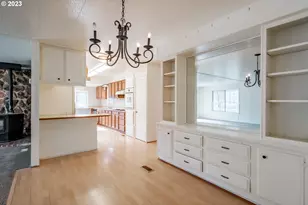 24333 Vaughn Rd, Veneta, OR 97487 - Photo 7