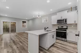 293 E Wayno Wy, Newberg, OR 97132 - Photo 9