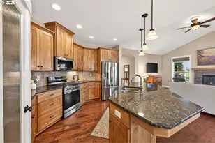 1760 NW Francis Dr, McMinnville, OR 97128 - Photo 17