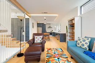 620 NE 61st Pl, Portland, OR 97213 - Photo 9