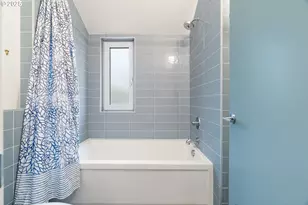 620 NE 61st Pl, Portland, OR 97213 - Photo 21