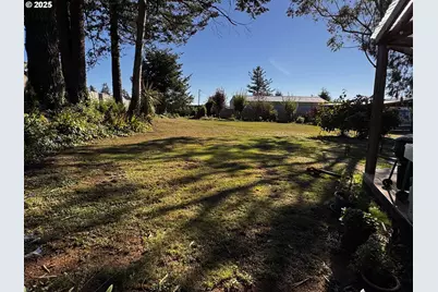 97818 Hanscam Ln, Brookings, OR 97415 - Photo 25