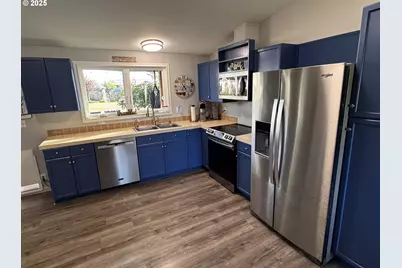 97818 Hanscam Ln, Brookings, OR 97415 - Photo 13