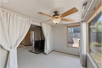2070 Hayes St, North Bend, OR 97459 - Photo 15