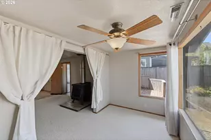 2070 Hayes St, North Bend, OR 97459 - Photo 15