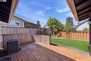 2070 Hayes St, North Bend, OR 97459 - Photo 35