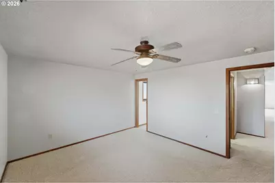 2070 Hayes St, North Bend, OR 97459 - Photo 29